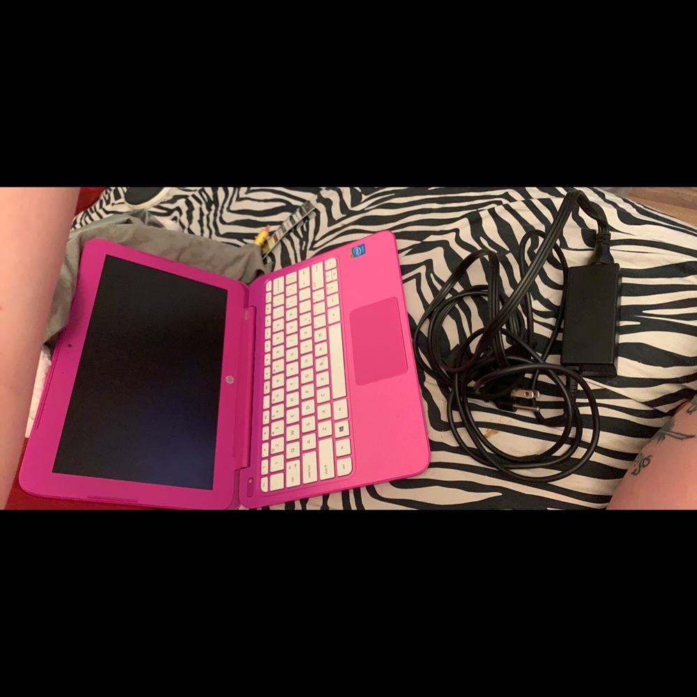COPY - HP Pink Laptop